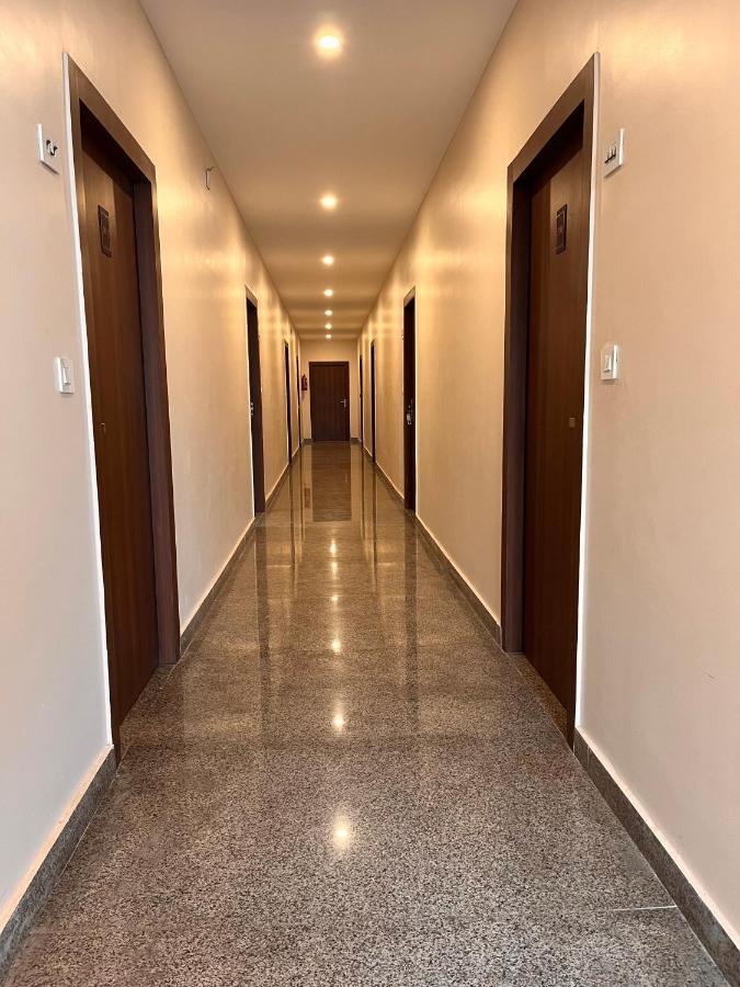 Hotel The Pacific Grand, ハリドワール エクステリア 写真